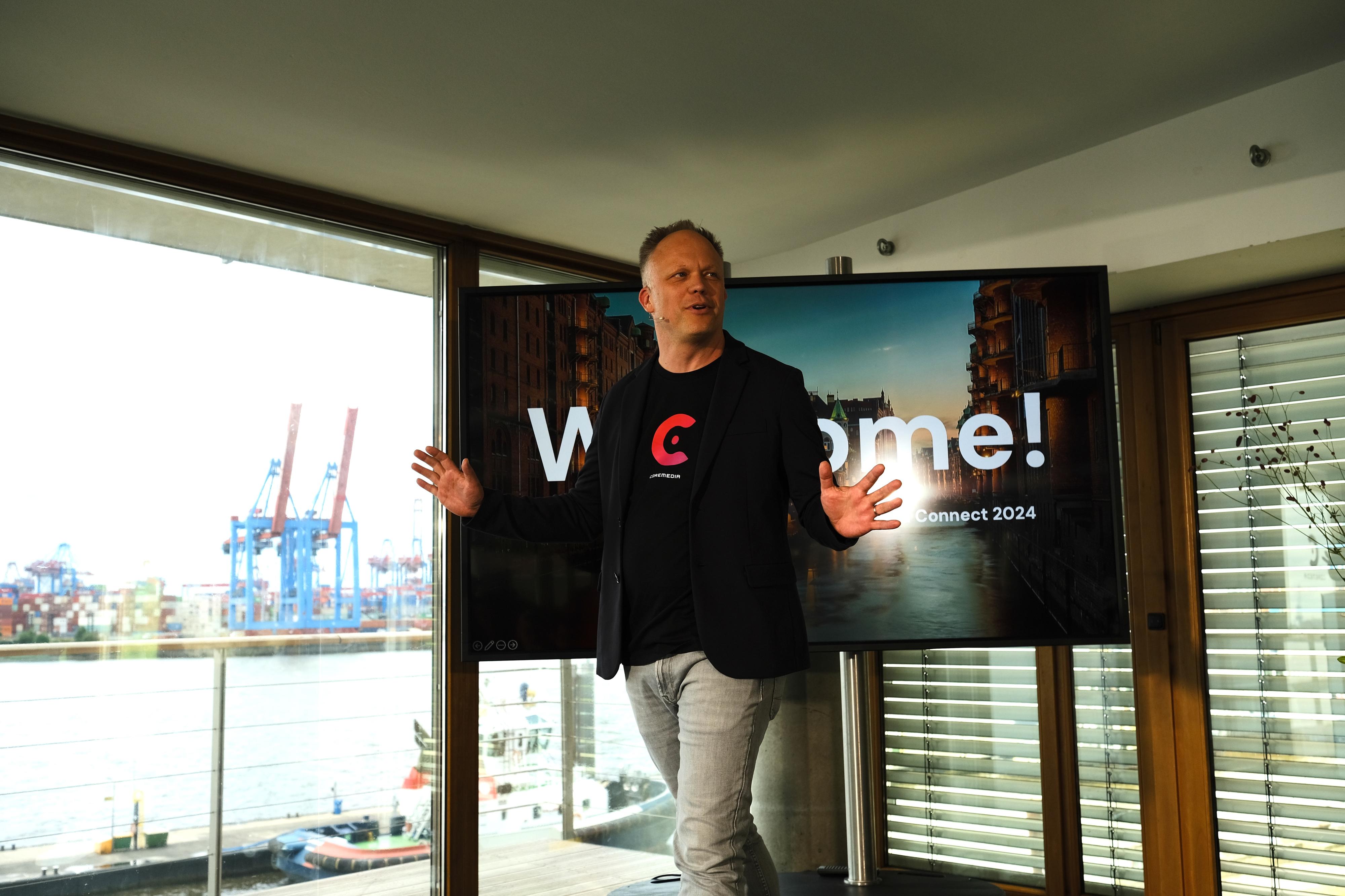Jeroen Blaas, Chief Revenue Officer at CoreMedia, kicking off Connect 2024